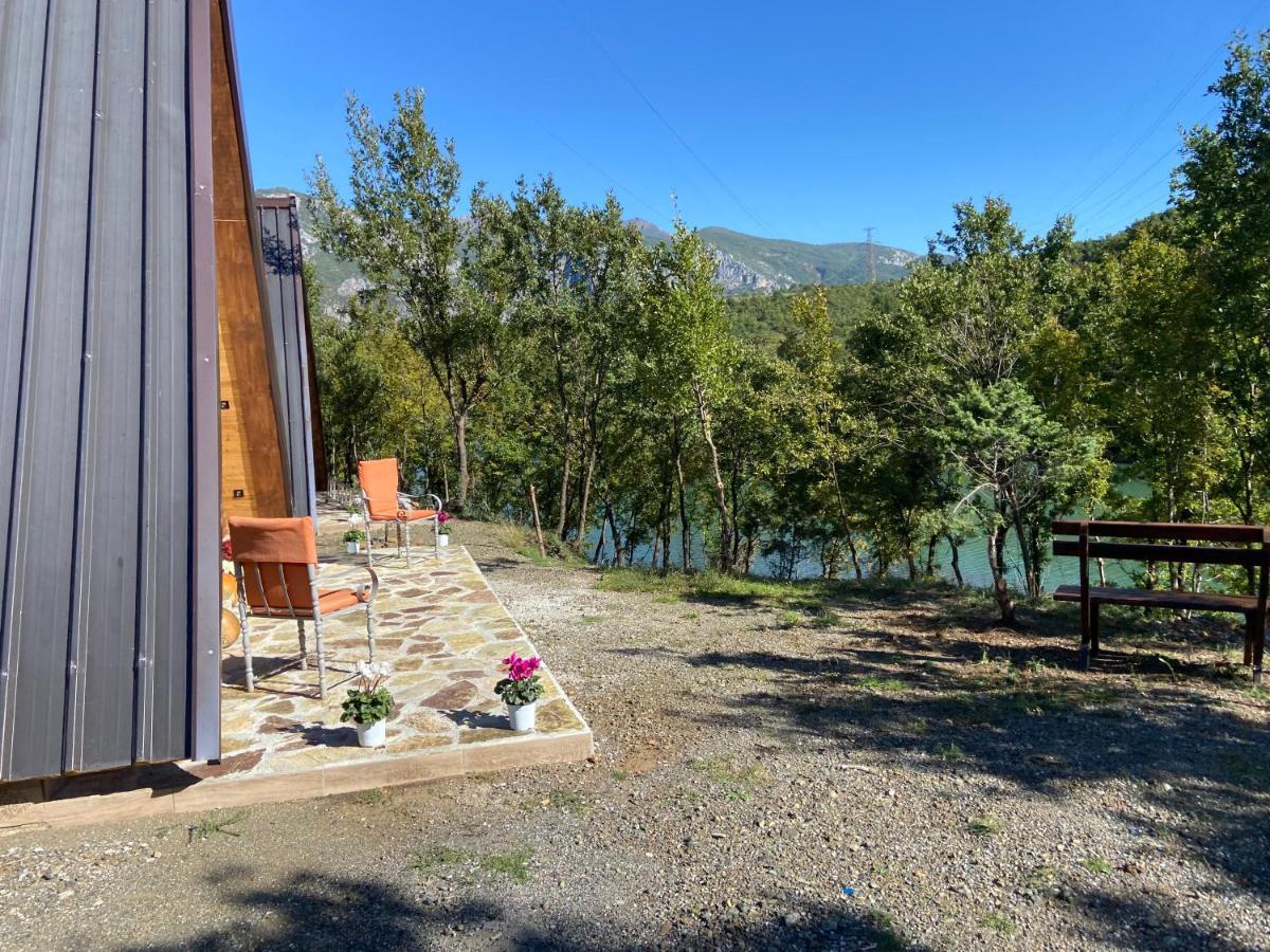 Agora Farmhouse Koman Екстер'єр фото